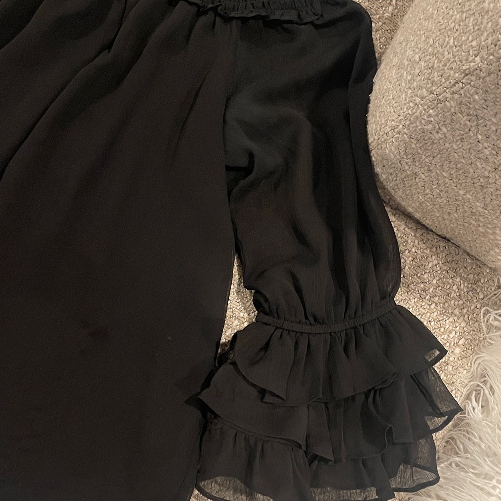 CeCe Black Off-Shoulder Blouse - Picture 6 of 10